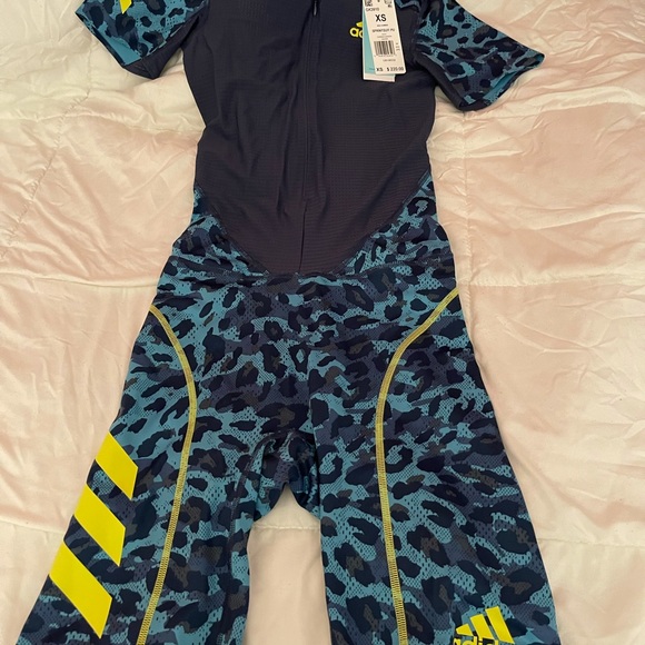 Men’s XS Adidas running suite - Picture 2 of 6